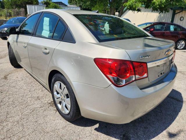Photo of 2013 Gold Chevrolet Cruze