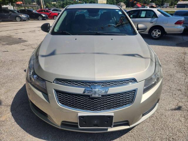 Photo of 2013 Gold Chevrolet Cruze