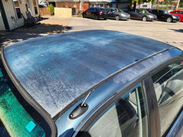Photo of 1998 Turquoise Honda Civic