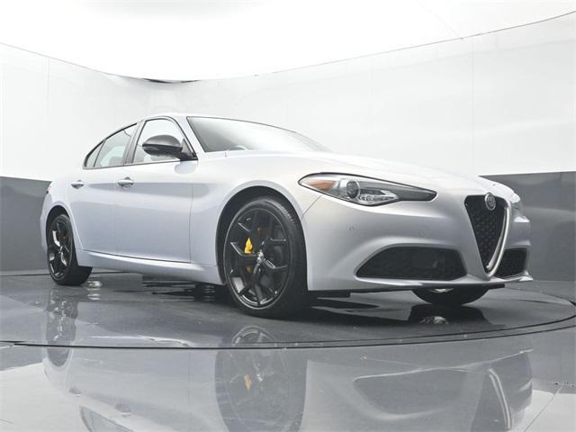Photo of 2021 Lunare White Metallic Alfa Romeo Giulia