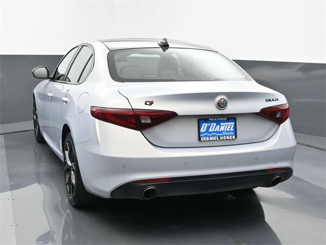 Photo of 2021 Lunare White Metallic Alfa Romeo Giulia
