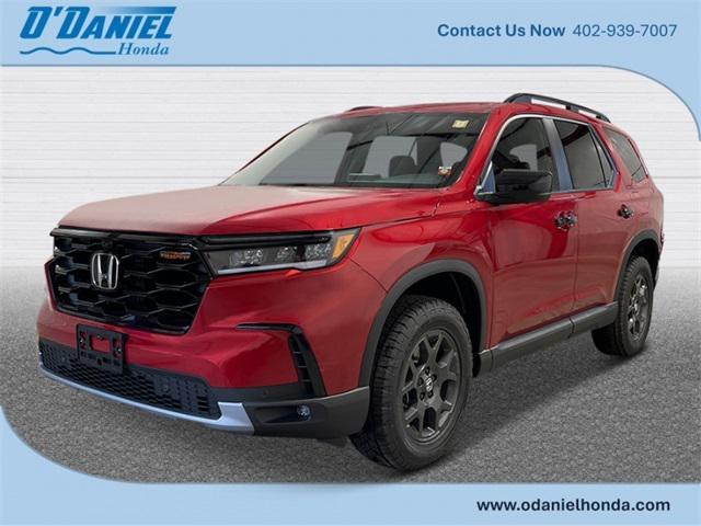 Photo of 2025 Radiant Red Metallic II Honda Pilot