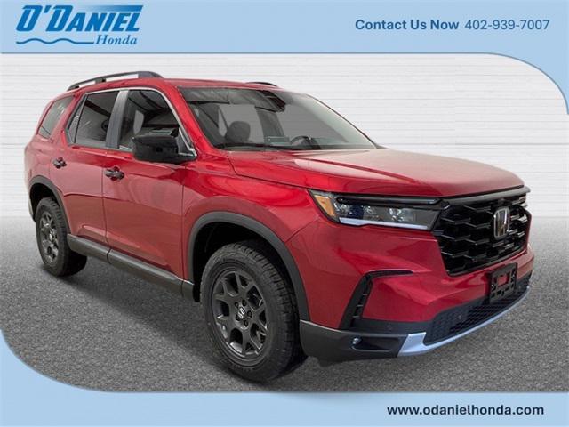 Photo of 2025 Radiant Red Metallic II Honda Pilot