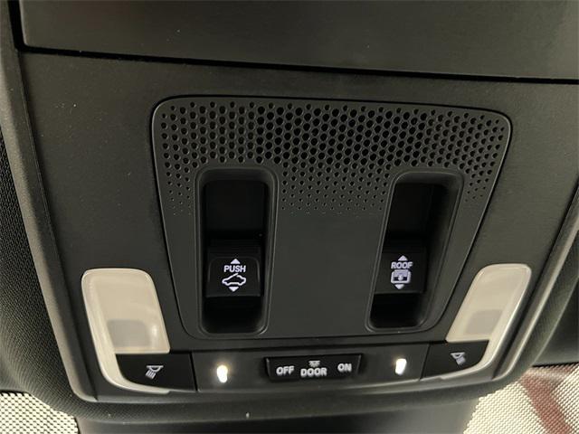 Photo of 2025 Radiant Red Metallic II Honda Pilot