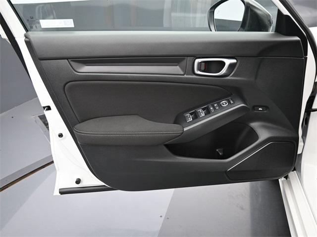 Photo of 2025 Platinum White Pearl Honda Civic