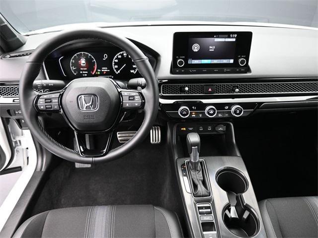 Photo of 2025 Platinum White Pearl Honda Civic