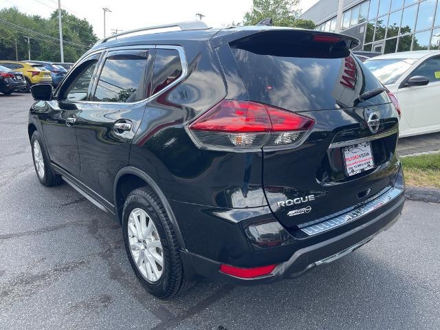 Photo of 2018 Magnetic Black Nissan Rogue