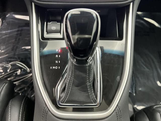 Photo of 2022 Ice Silver Metallic Subaru Legacy