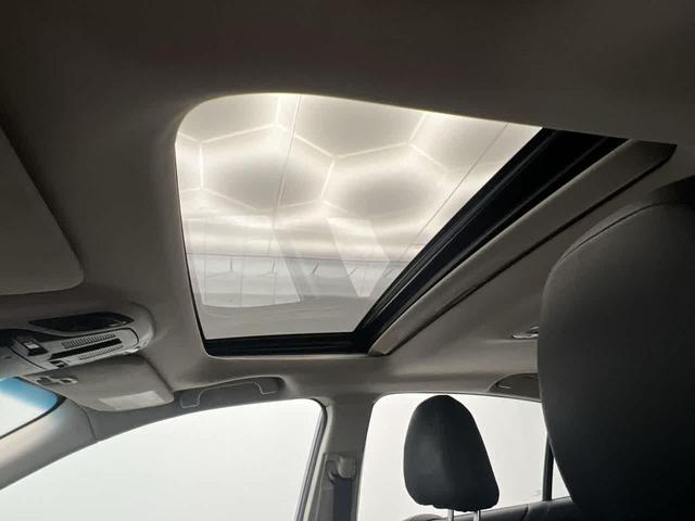Photo of 2022 Ice Silver Metallic Subaru Legacy