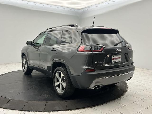 Photo of 2022 Granite Crystal Metallic Clearcoat Jeep Cherokee