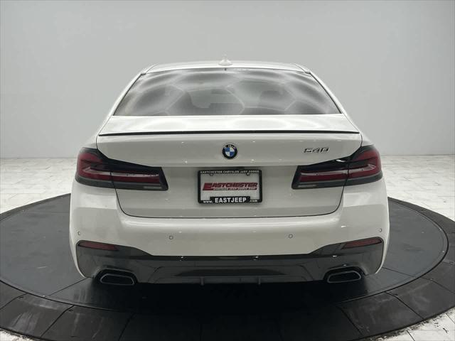 Photo of 2023 Alpine White BMW 540