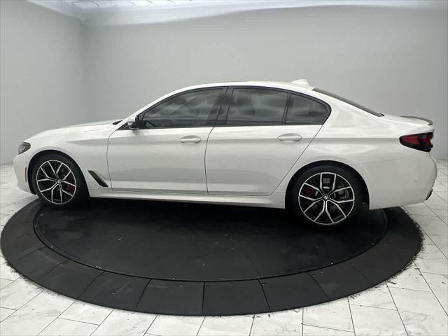 Photo of 2023 Alpine White BMW 540