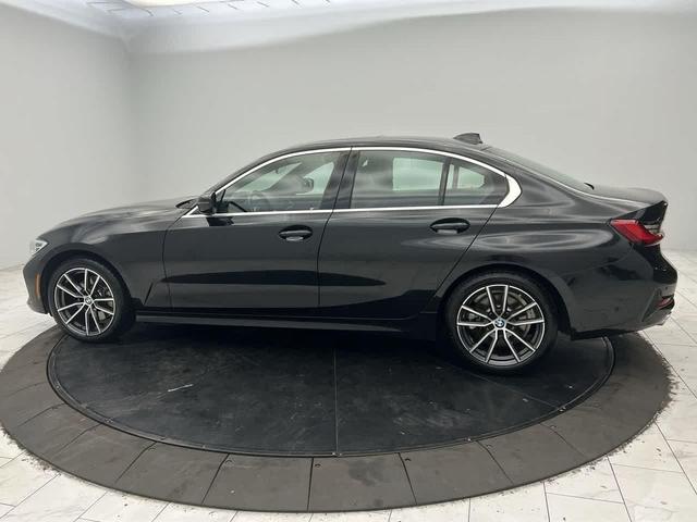 Photo of 2020 Black Sapphire Metallic BMW 330