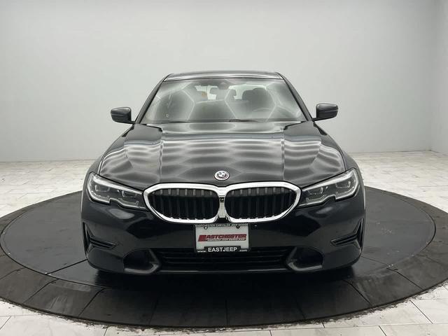 Photo of 2020 Black Sapphire Metallic BMW 330