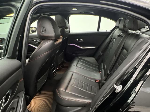 Photo of 2020 Black Sapphire Metallic BMW 330