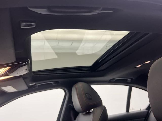 Photo of 2020 Black Sapphire Metallic BMW 330