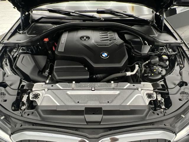 Photo of 2020 Black Sapphire Metallic BMW 330