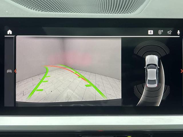 Photo of 2020 Black Sapphire Metallic BMW 330
