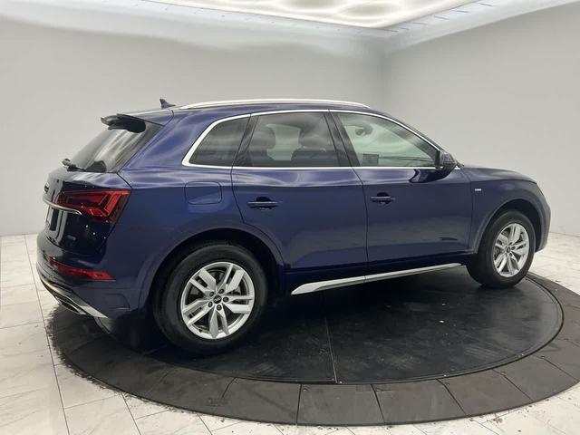 Photo of 2022 Navarra Blue Metallic Audi Q5