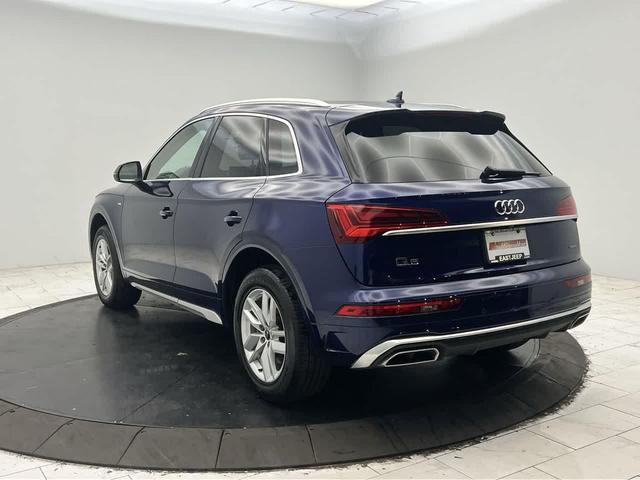 Photo of 2022 Navarra Blue Metallic Audi Q5