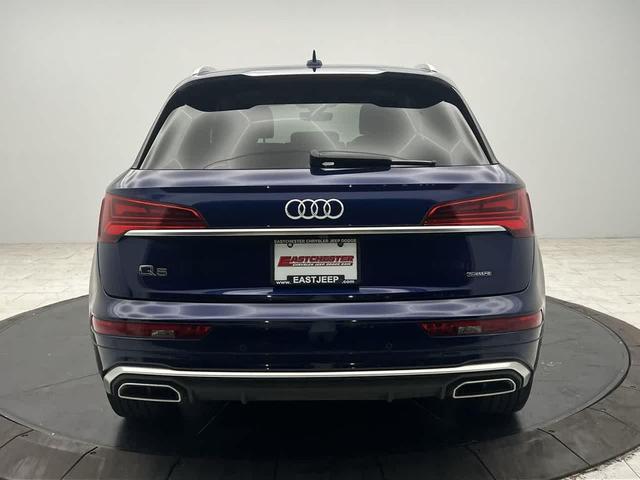 Photo of 2022 Navarra Blue Metallic Audi Q5