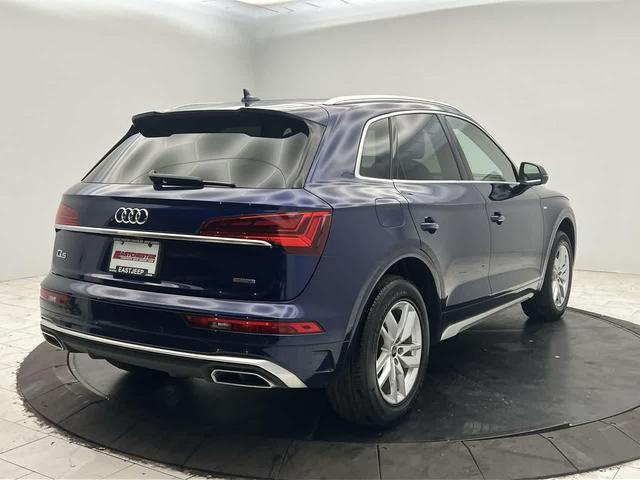 Photo of 2022 Navarra Blue Metallic Audi Q5