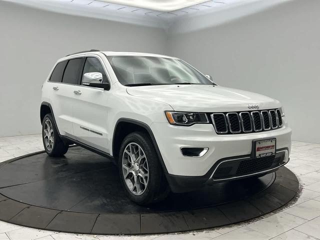 Photo of 2022 Bright White Clearcoat Jeep Grand Cherokee