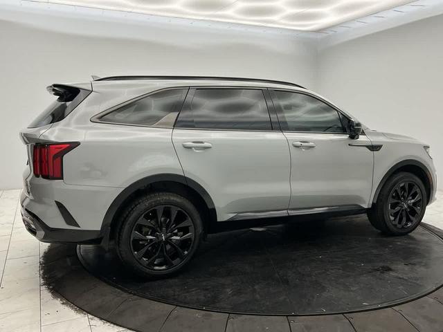 Photo of 2023 Wolf Gray Kia Sorento