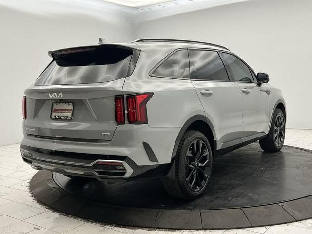 Photo of 2023 Wolf Gray Kia Sorento