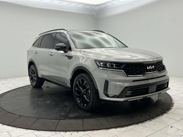Photo of 2023 Wolf Gray Kia Sorento
