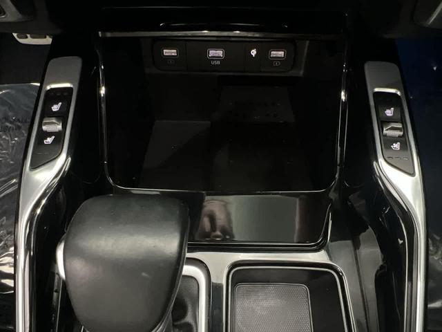 Photo of 2023 Wolf Gray Kia Sorento