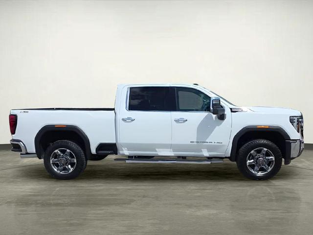 Photo of 2025 Summit White GMC Sierra 2500