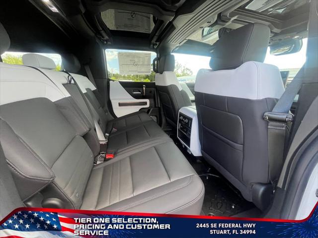 Photo of 2025 Interstellar White GMC HUMMER EV SUV