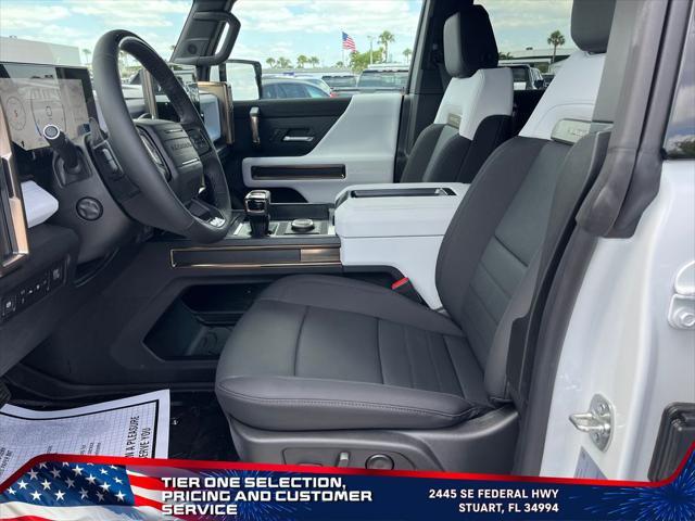 Photo of 2025 Interstellar White GMC HUMMER EV SUV