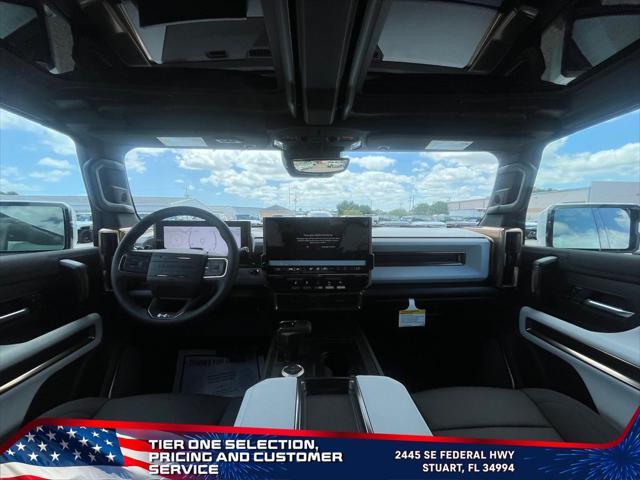 Photo of 2025 Interstellar White GMC HUMMER EV SUV