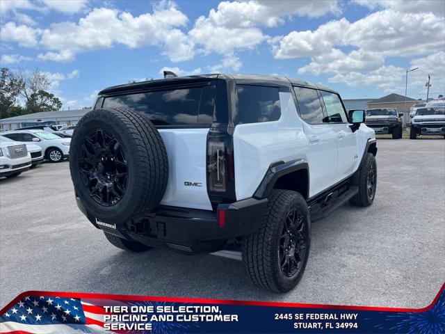 Photo of 2025 Interstellar White GMC HUMMER EV SUV