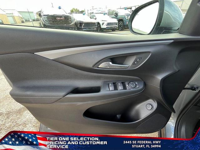 Photo of 2025 Moonstone Gray Metallic Buick Envista