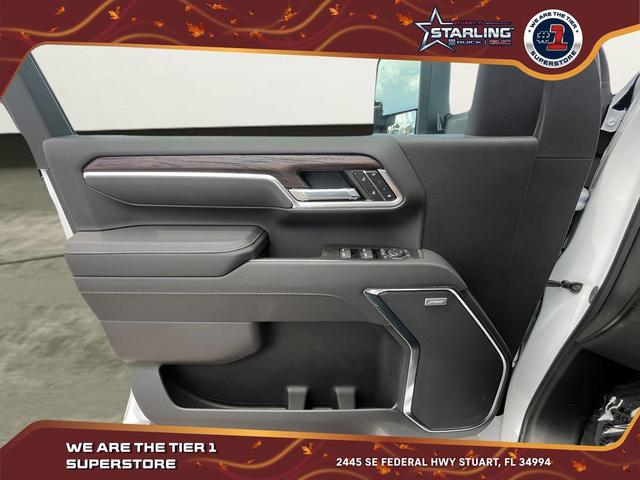 Photo of 2025 Summit White GMC Sierra 2500