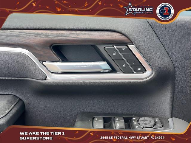 Photo of 2025 Summit White GMC Sierra 2500