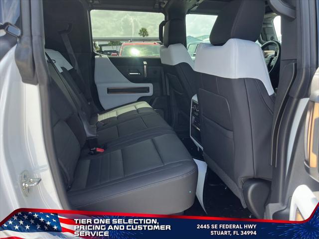 Photo of 2025 Interstellar White GMC HUMMER EV SUV