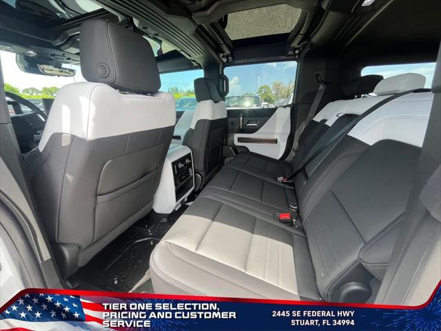 Photo of 2025 Interstellar White GMC HUMMER EV SUV