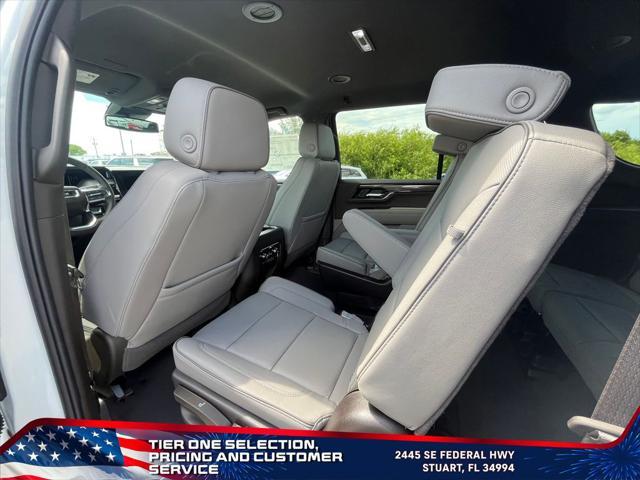 Photo of 2025 Summit White GMC Yukon XL