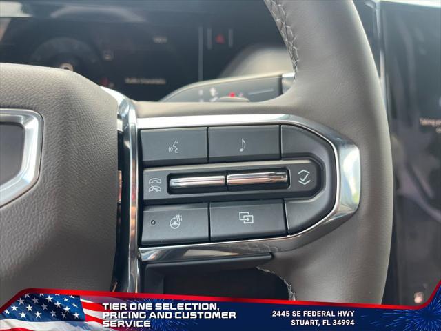 Photo of 2025 Summit White GMC Yukon XL