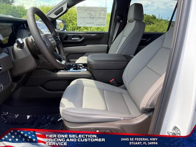 Photo of 2025 Summit White GMC Yukon XL