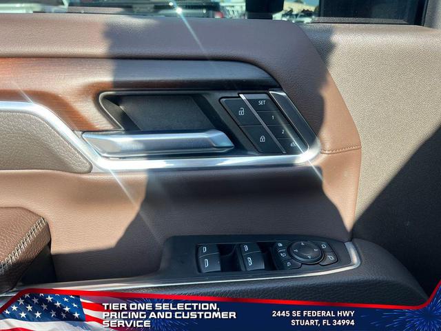 Photo of 2024 White Frost Tricoat GMC Sierra 3500