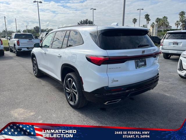 Photo of 2025 White Frost Tricoat Buick Enclave