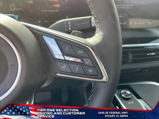 Photo of 2025 White Frost Tricoat Buick Enclave