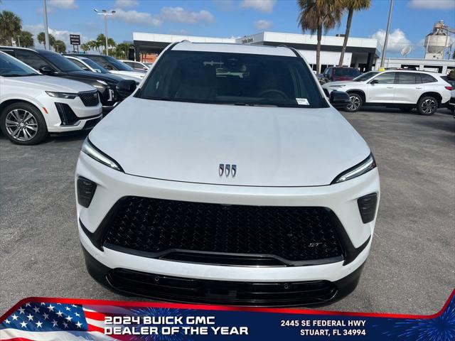 Photo of 2025 White Frost Tricoat Buick Enclave