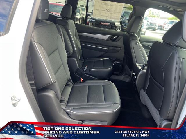 Photo of 2025 White Frost Tricoat Buick Enclave
