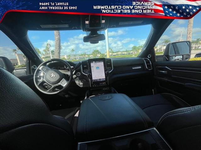 Photo of 2024 Granite Crystal Metallic Clearcoat RAM 2500